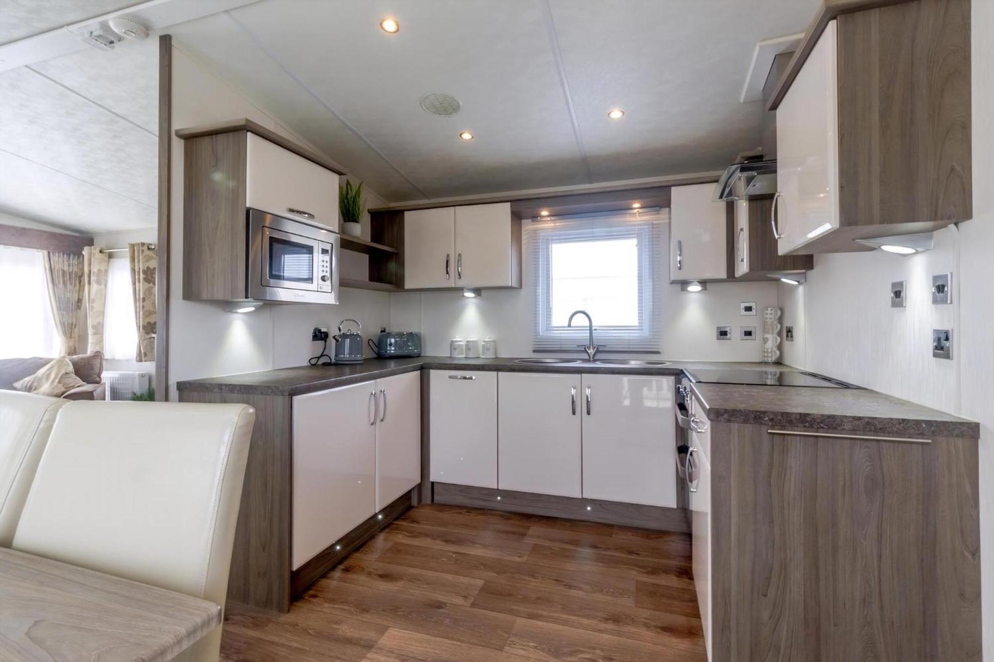 Beautiful 6 Berth Caravan By The Beach In Suffolk Ref 40076Nd Lowestoft Kültér fotó