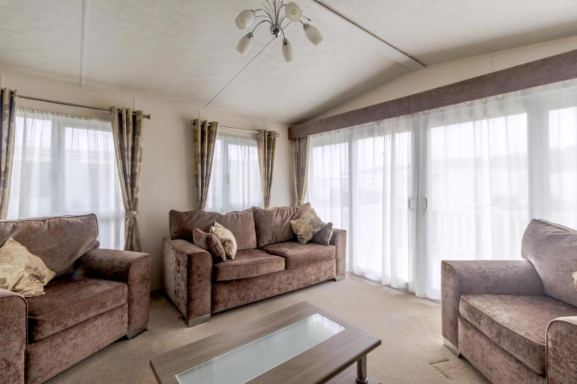 Beautiful 6 Berth Caravan By The Beach In Suffolk Ref 40076Nd Lowestoft Kültér fotó